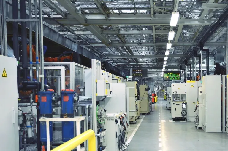 Blick in eine Produktionshalle